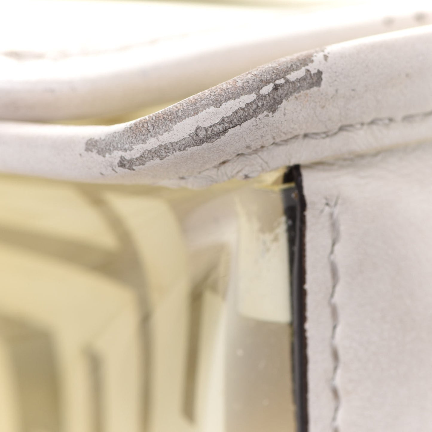 TPU FF Vitello Century F is Fendi Small Kan I Shoulder Bag White