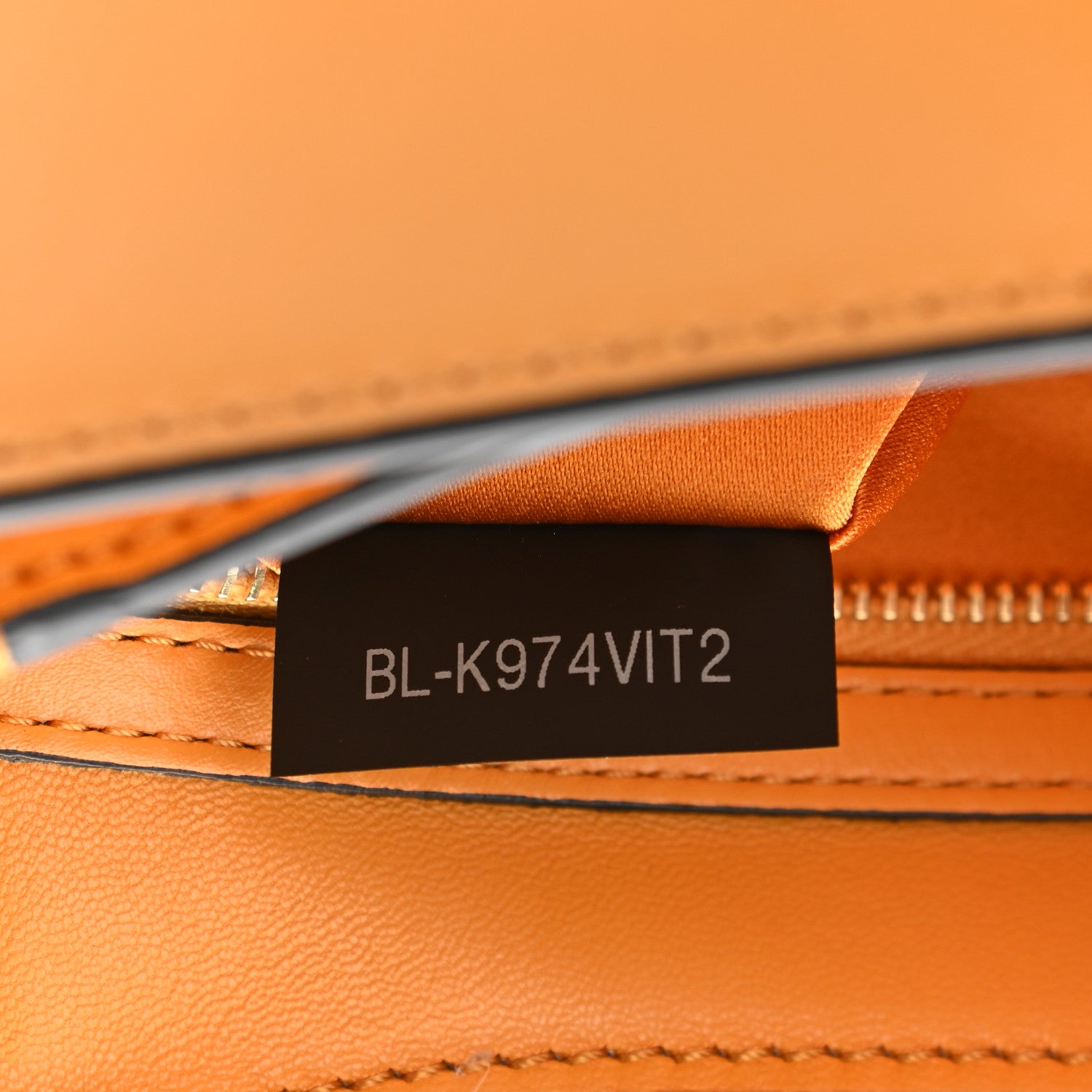 Valentino Garavani Vitello B-Rockstud Flap Mandarin Sorbet 7 of 15