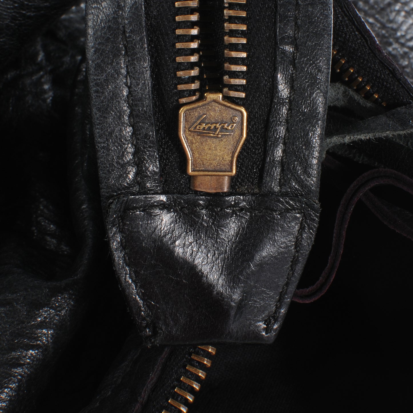 Agneau Day Hobo Black