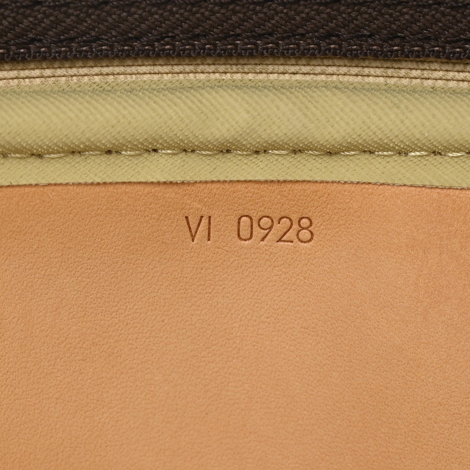 Louis Vuitton Monogram Alize 24 Heures Luggage 8 of 10