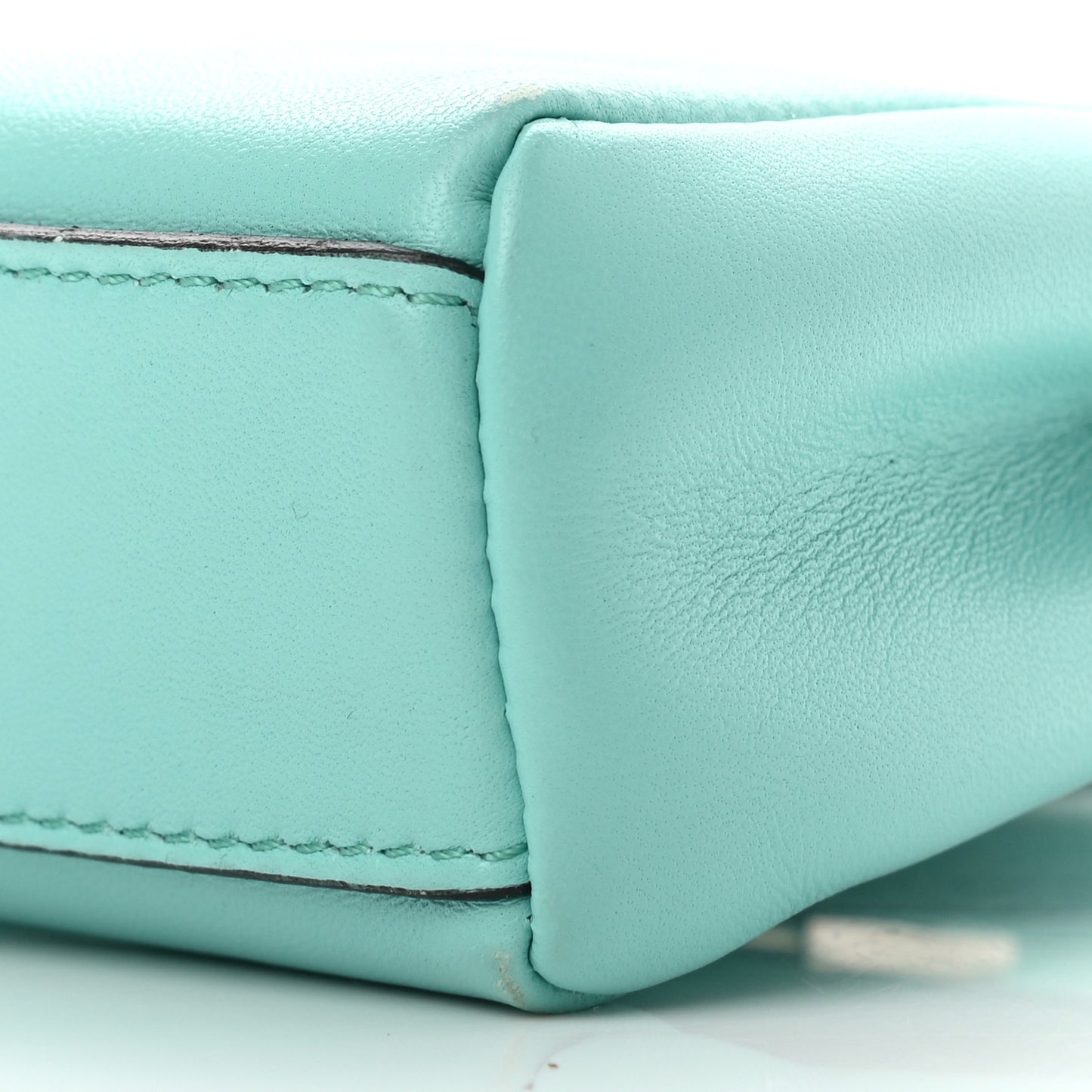 Shiny Nappa Micro Peekaboo Iconic Satchel Turchese Egiz