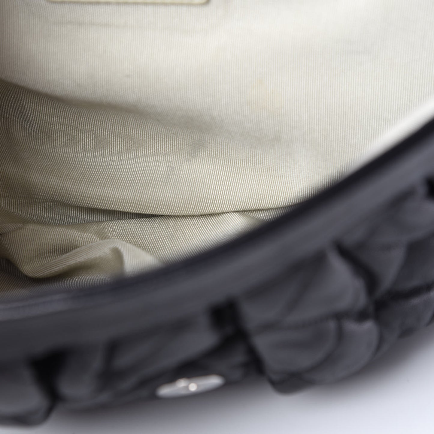 Washed Lambskin Quilted Medium Chain Around Messenger Black