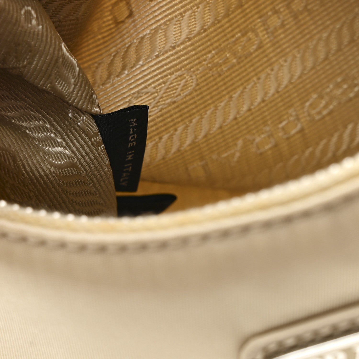 Prada Nylon Re-Edition 2005 Shoulder Bag Cammeo 7 of 11
