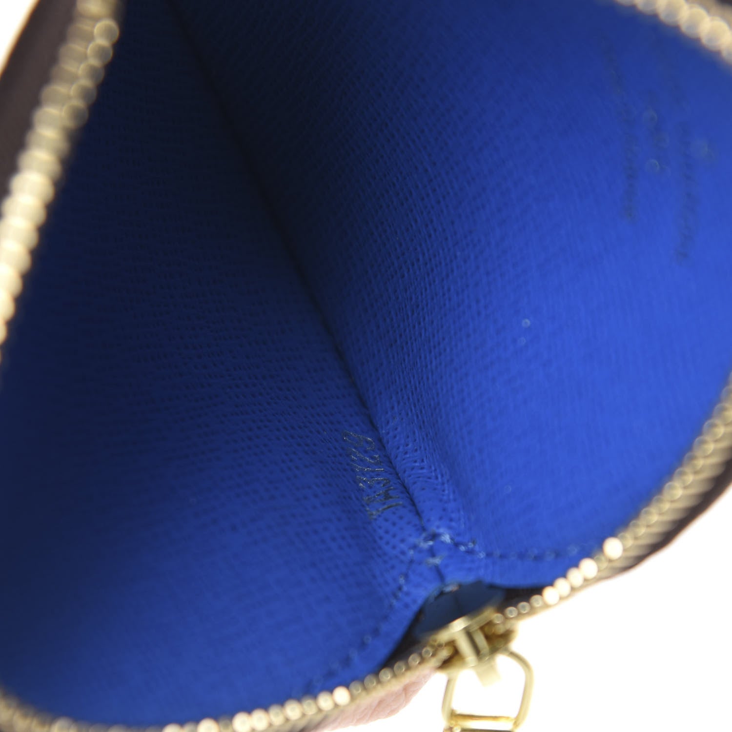 Louis Vuitton Monogram 2019 Christmas Animation Round Coin Purse Blue 7 of 8