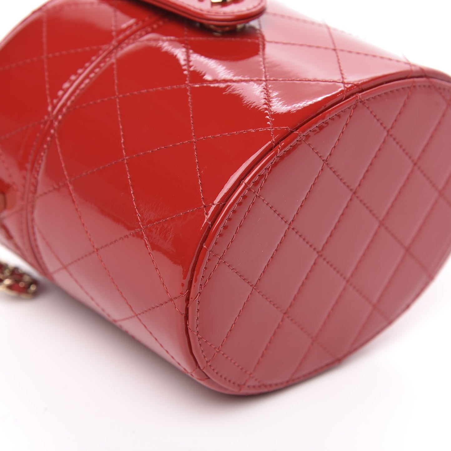 Patent Quilted Small Round Vanity With Chain Red