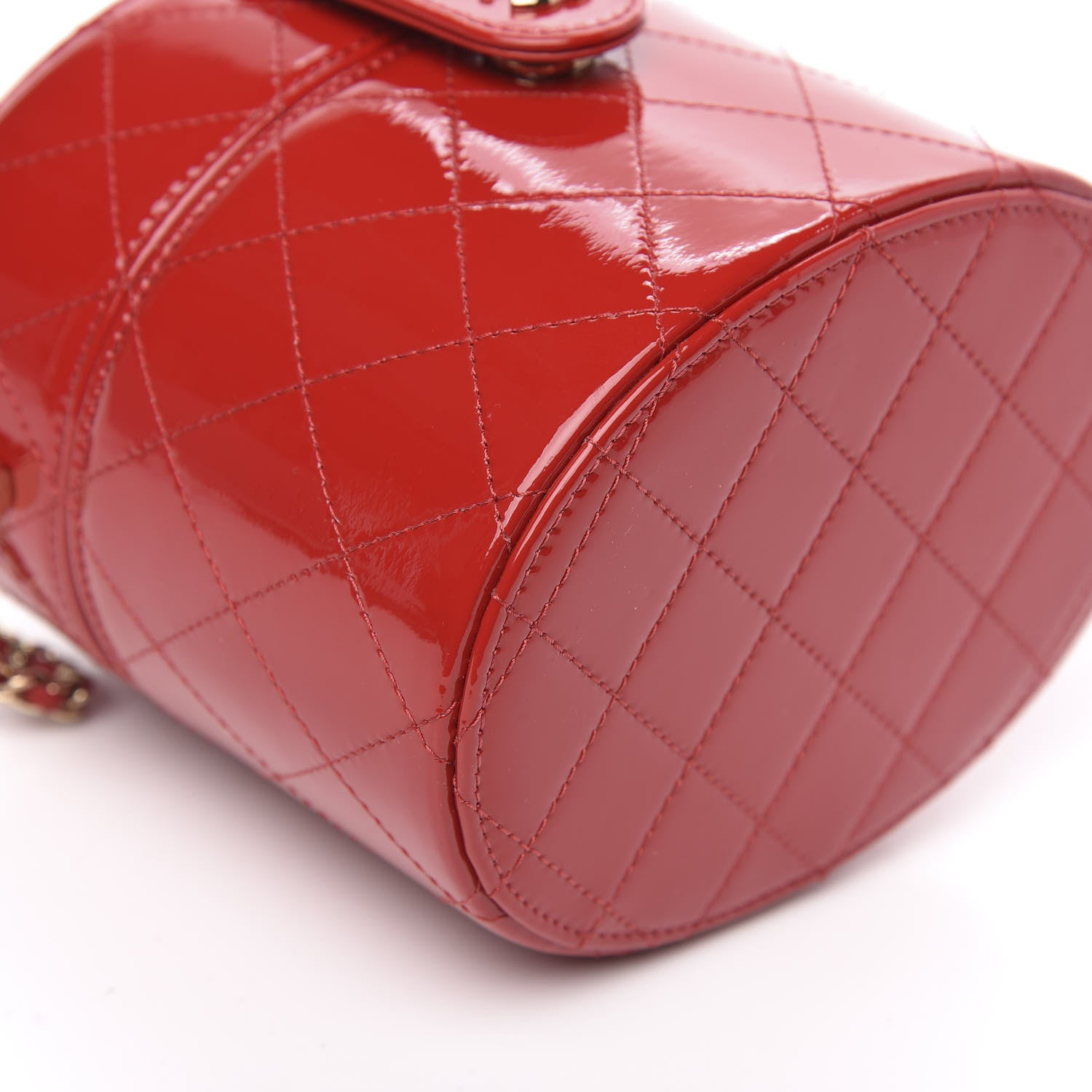 Chanel Patent Quilted Small Round Vanity With Chain Red 9 of 11