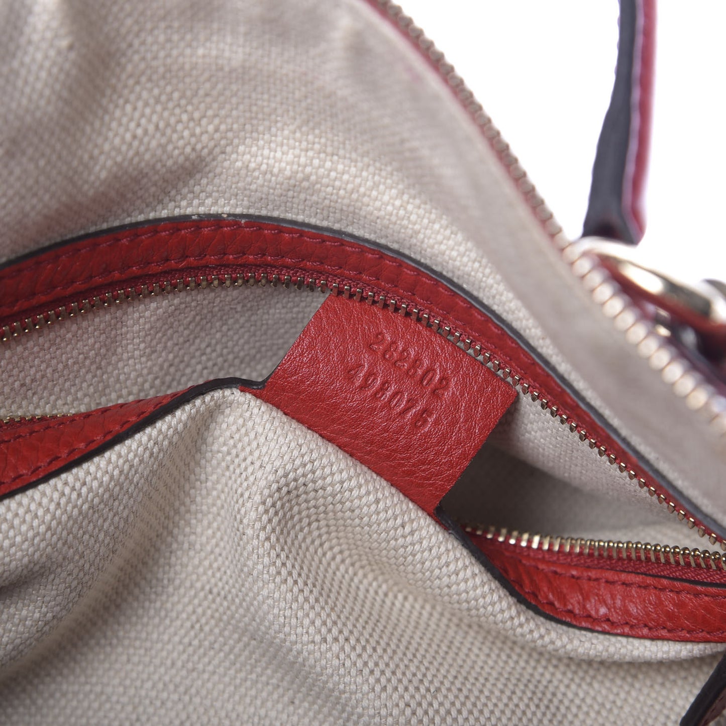 Pebbled Calfskin Medium Soho Boston Red
