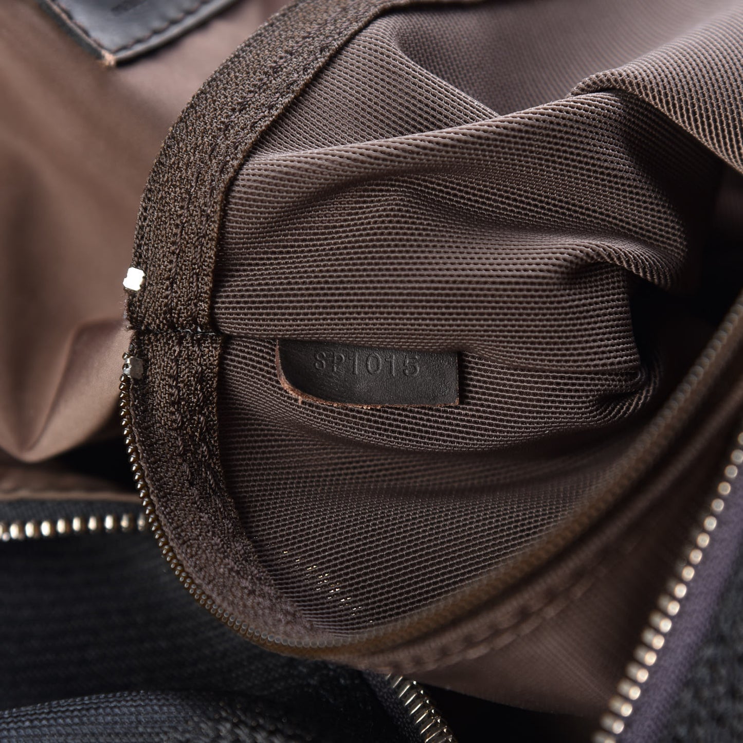 Damier Geant Attaquant Black