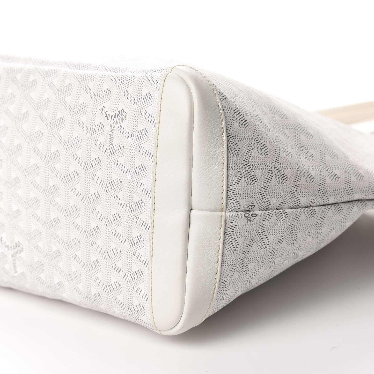 Goyardine Artois MM White
