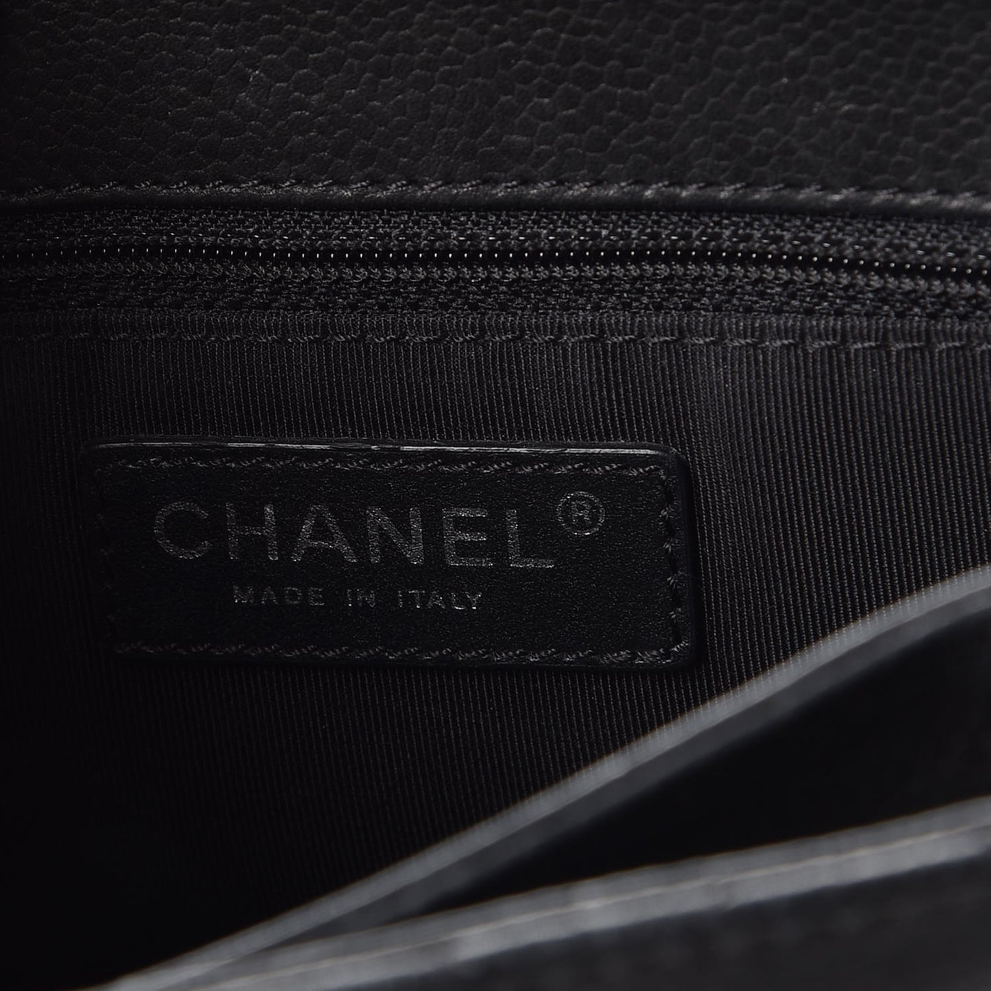 Caviar Quilted Small Rock In Rome Flap Black