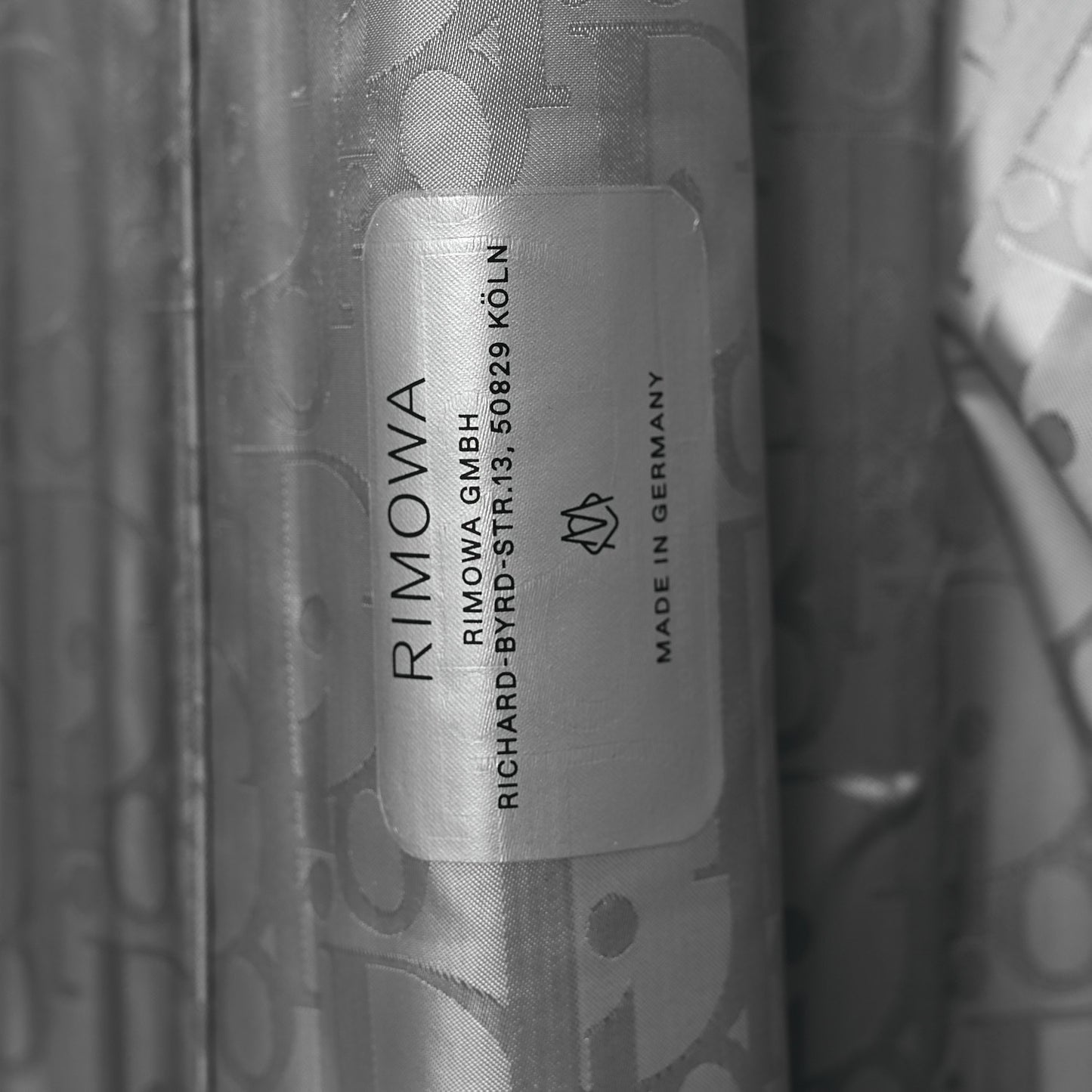 X RIMOWA Aluminum Gradient Cabin Luggage Silver