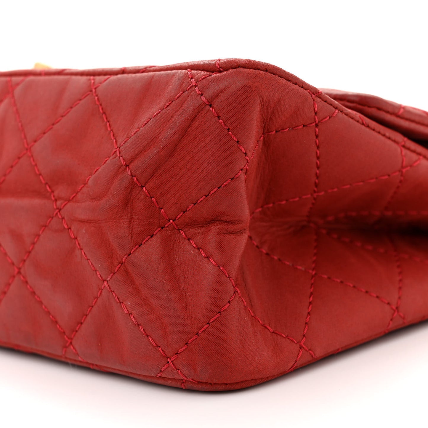 Iridescent Calfskin Quilted 2.55 Reissue 226 Flap Red