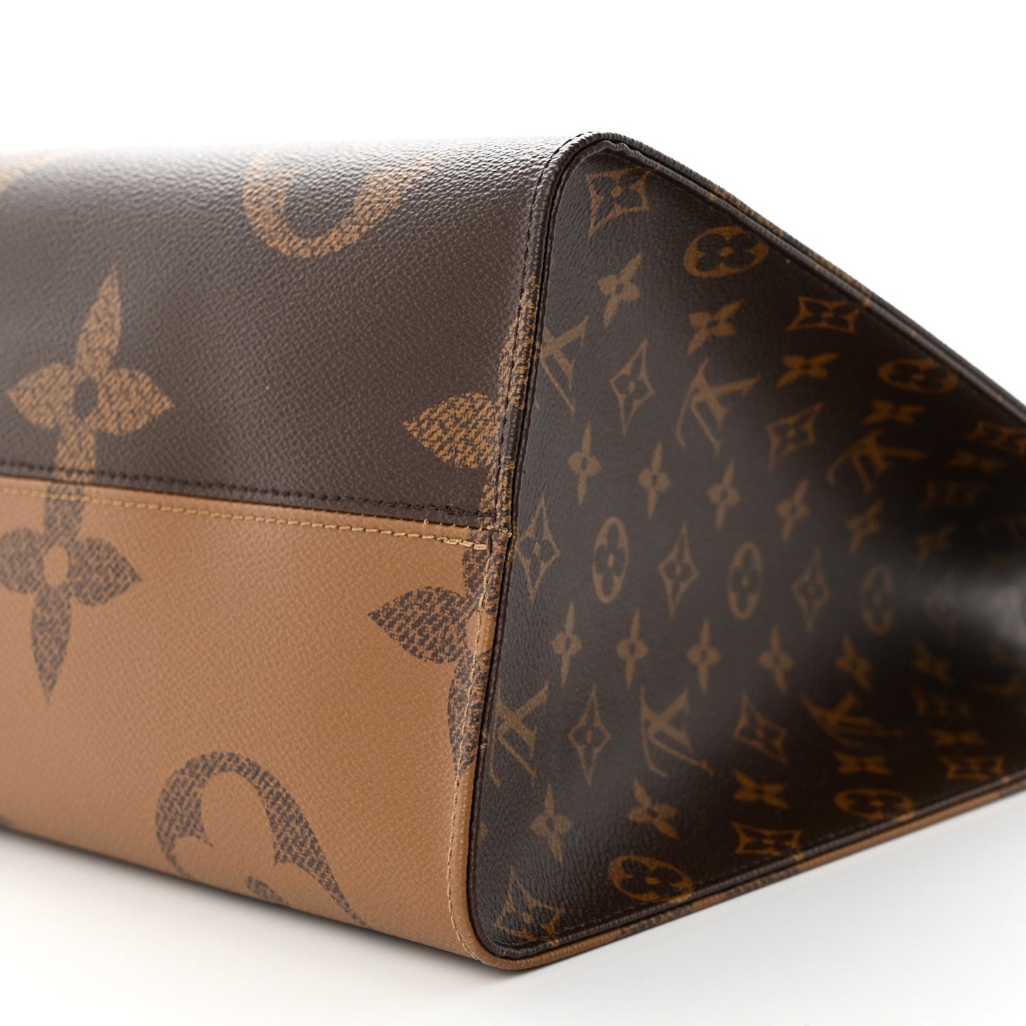 Reverse Monogram Giant Onthego GM