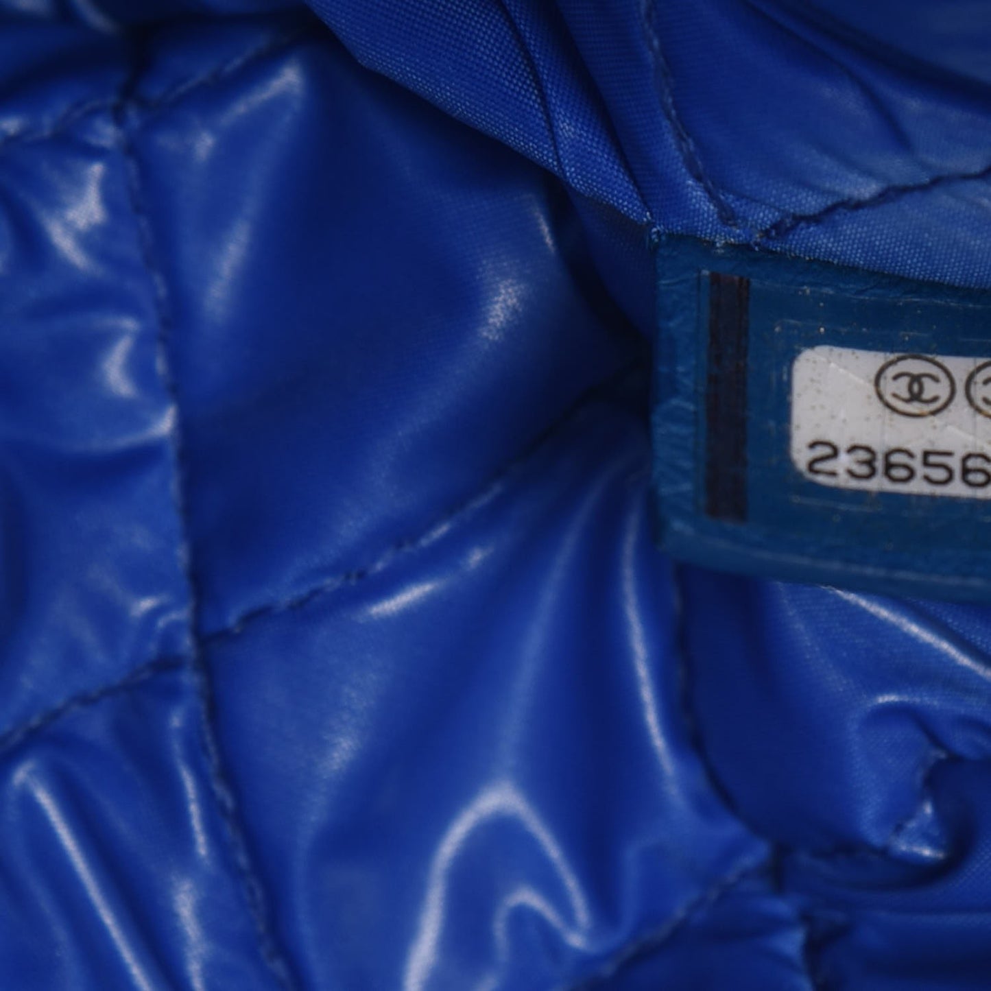 Metallic Lambskin Quilted Medium Data Center Cosmetic Case Silver