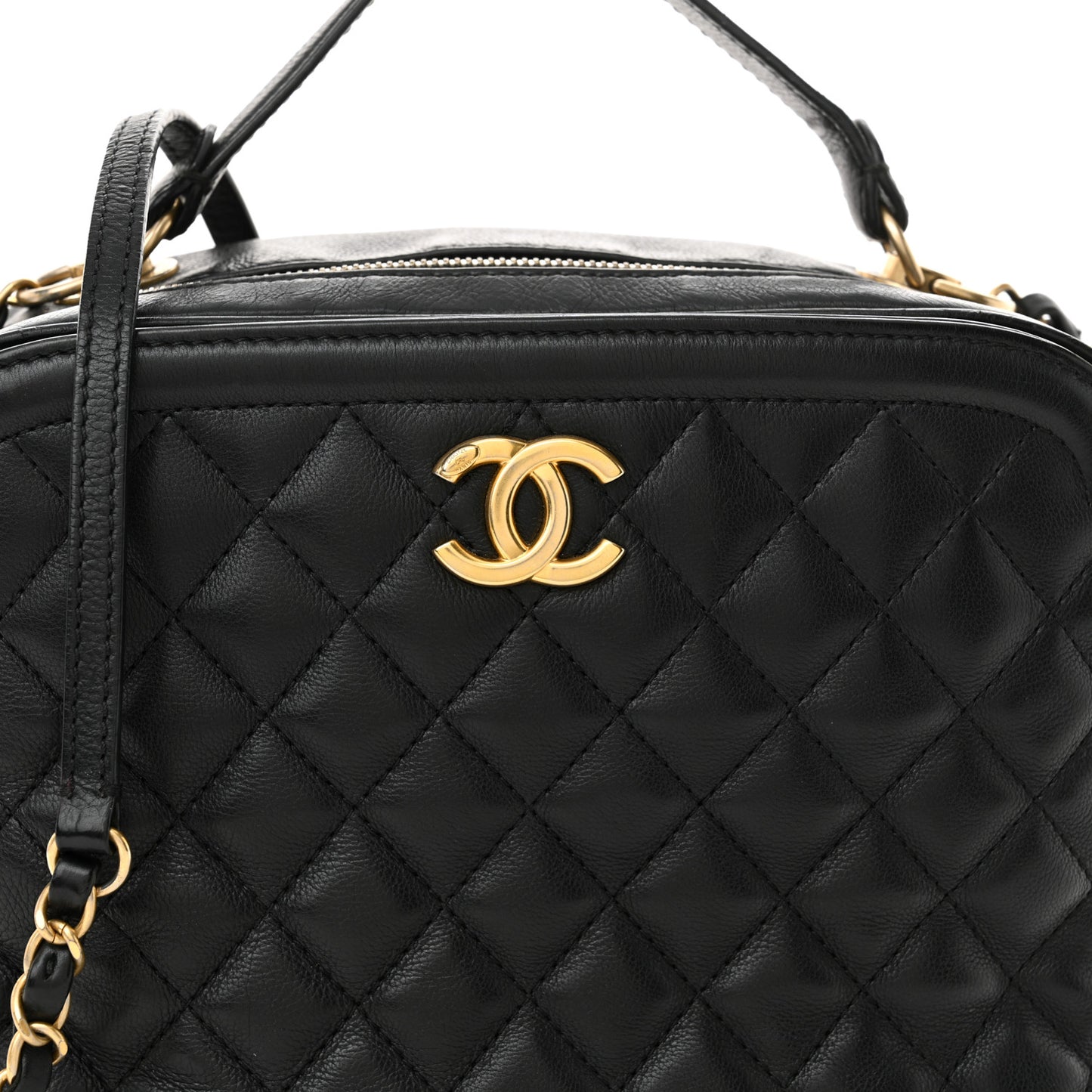 Calfskin Quilted CC Medium Vanity Case Black
