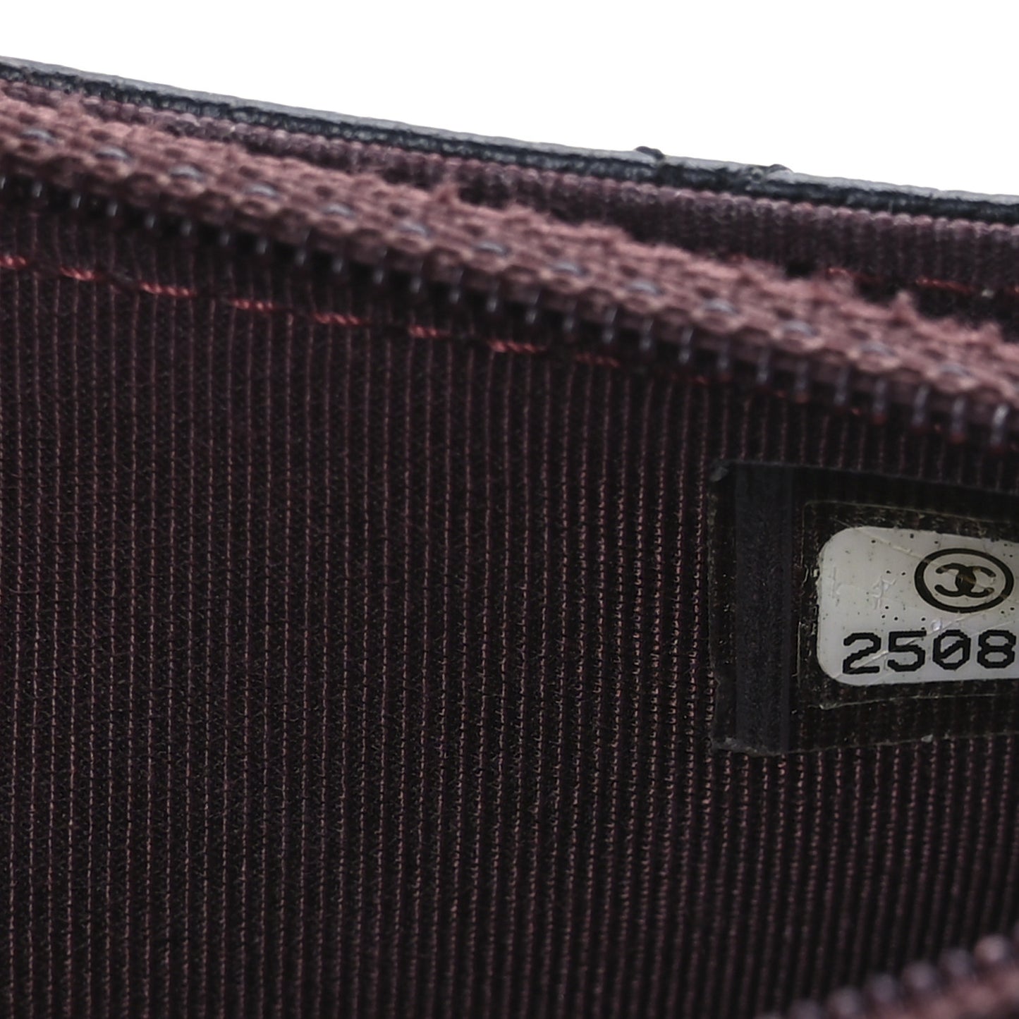 Caviar Quilted Square Wallet On Chain WOC Black