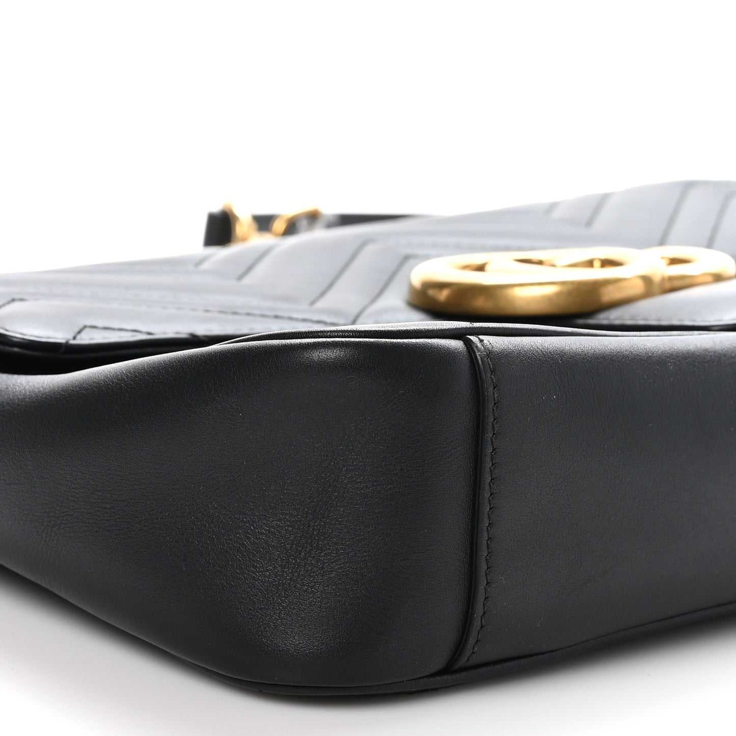 Calfskin Matelasse Medium GG Marmont Shoulder Bag Black