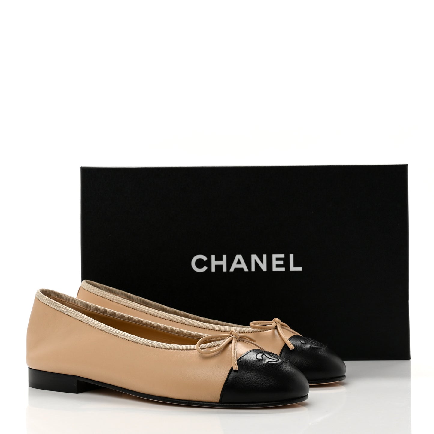 Lambskin Cap Toe CC Ballerina Flats 36 Beige Black