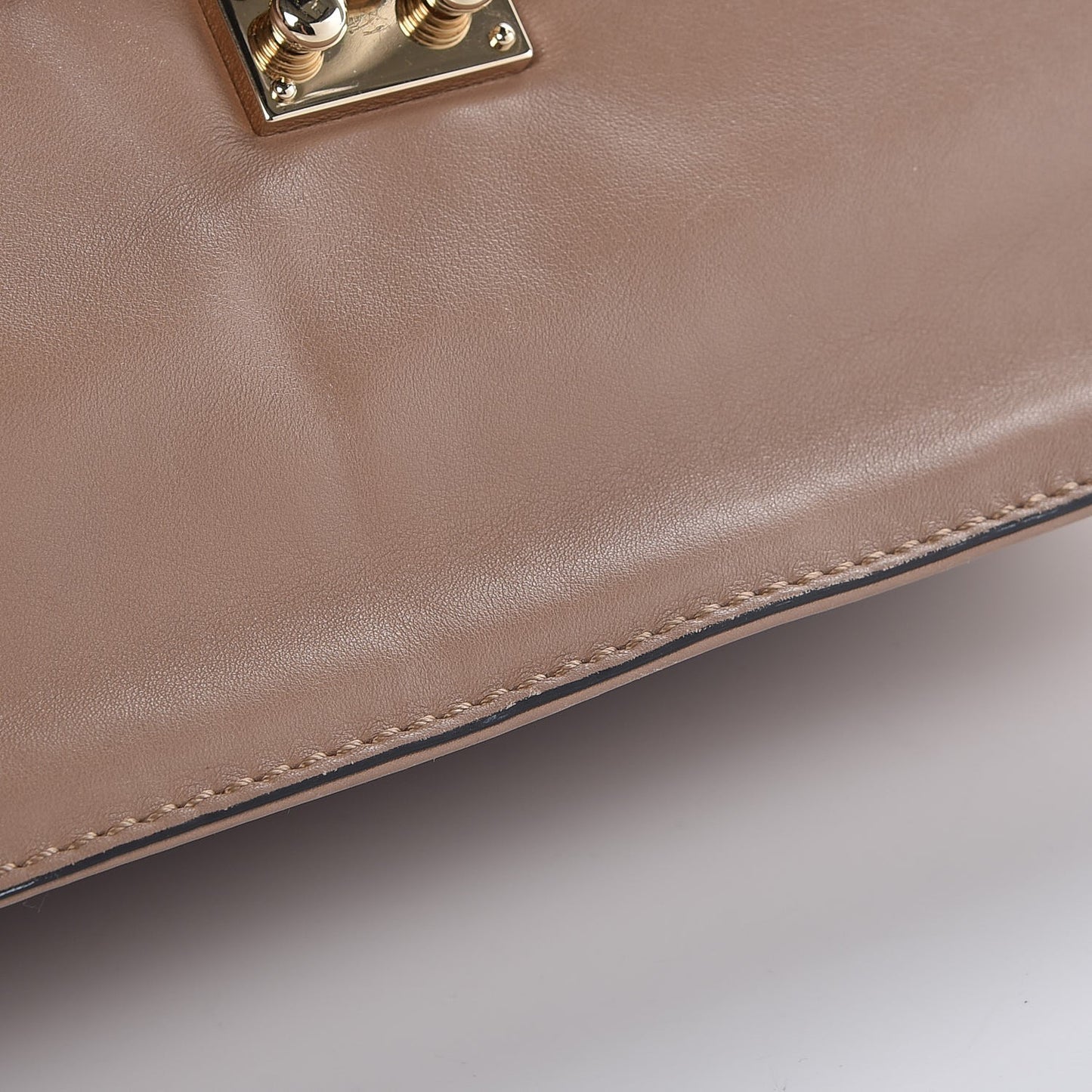 Vitello Large Glam Lock Rockstud Flap Poudre