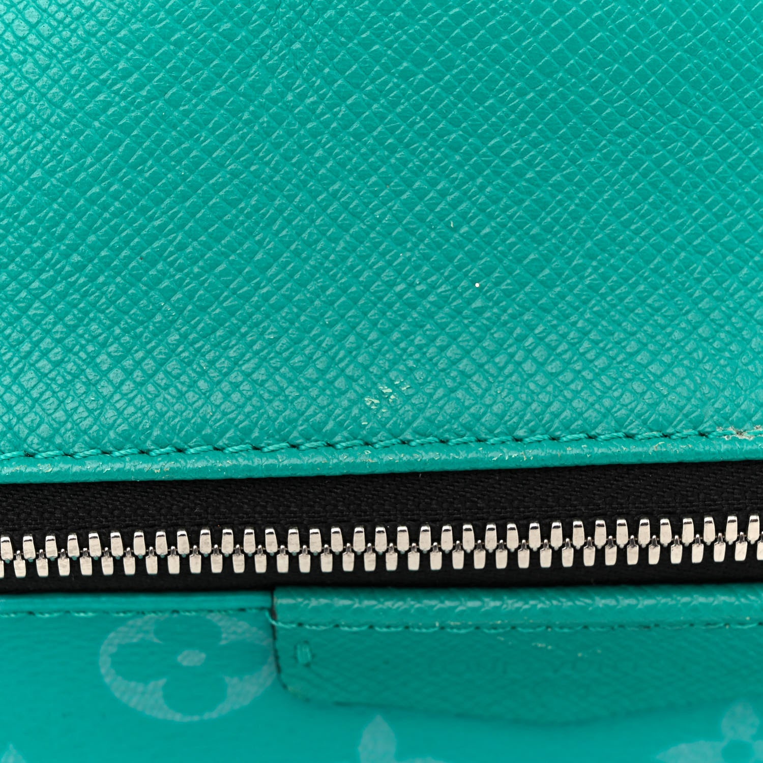 Louis Vuitton Taiga Monogram Discovery Backpack PM Vert 10 of 16