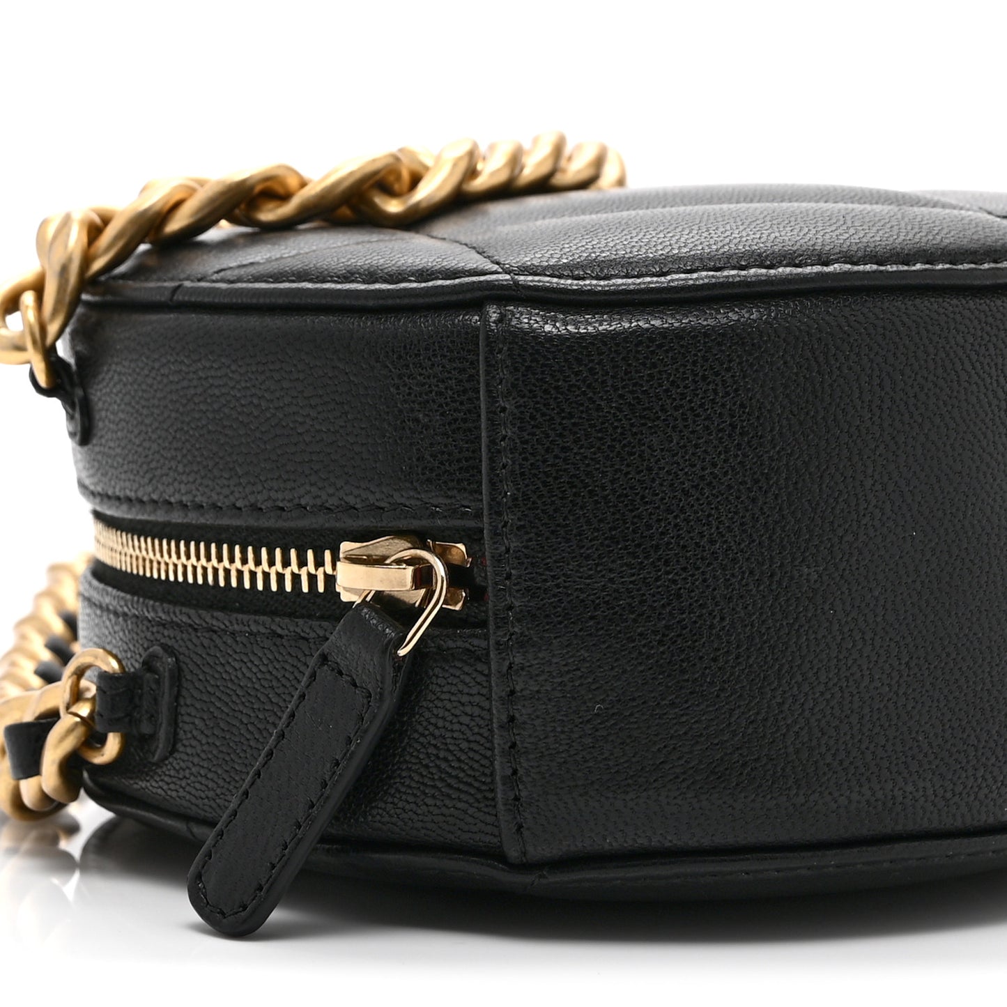 Shiny Goatskin Quilted Chanel 19 Round Clutch With Chain Black