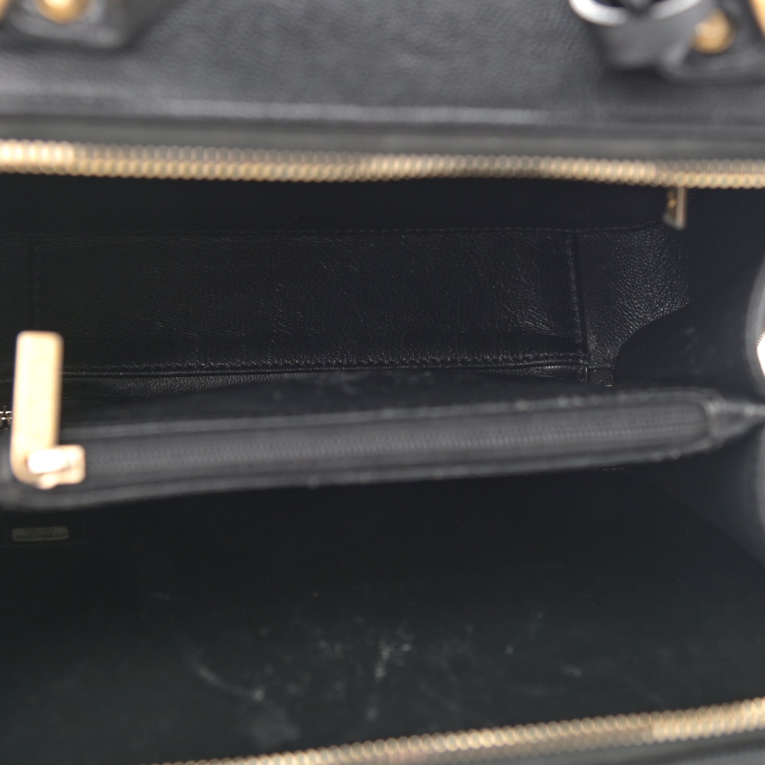 Chanel Caviar Quilted Medium CC Filigree Vanity Case Black 5 of 13