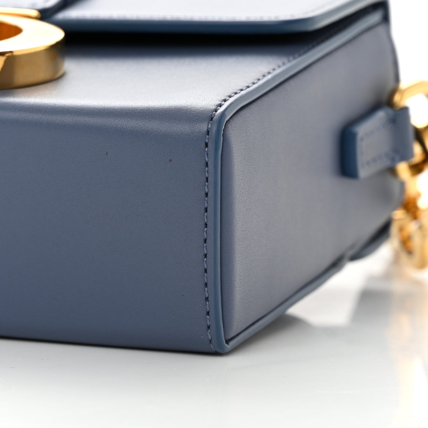 Box Calfskin 30 Montaigne Box Bag Blue