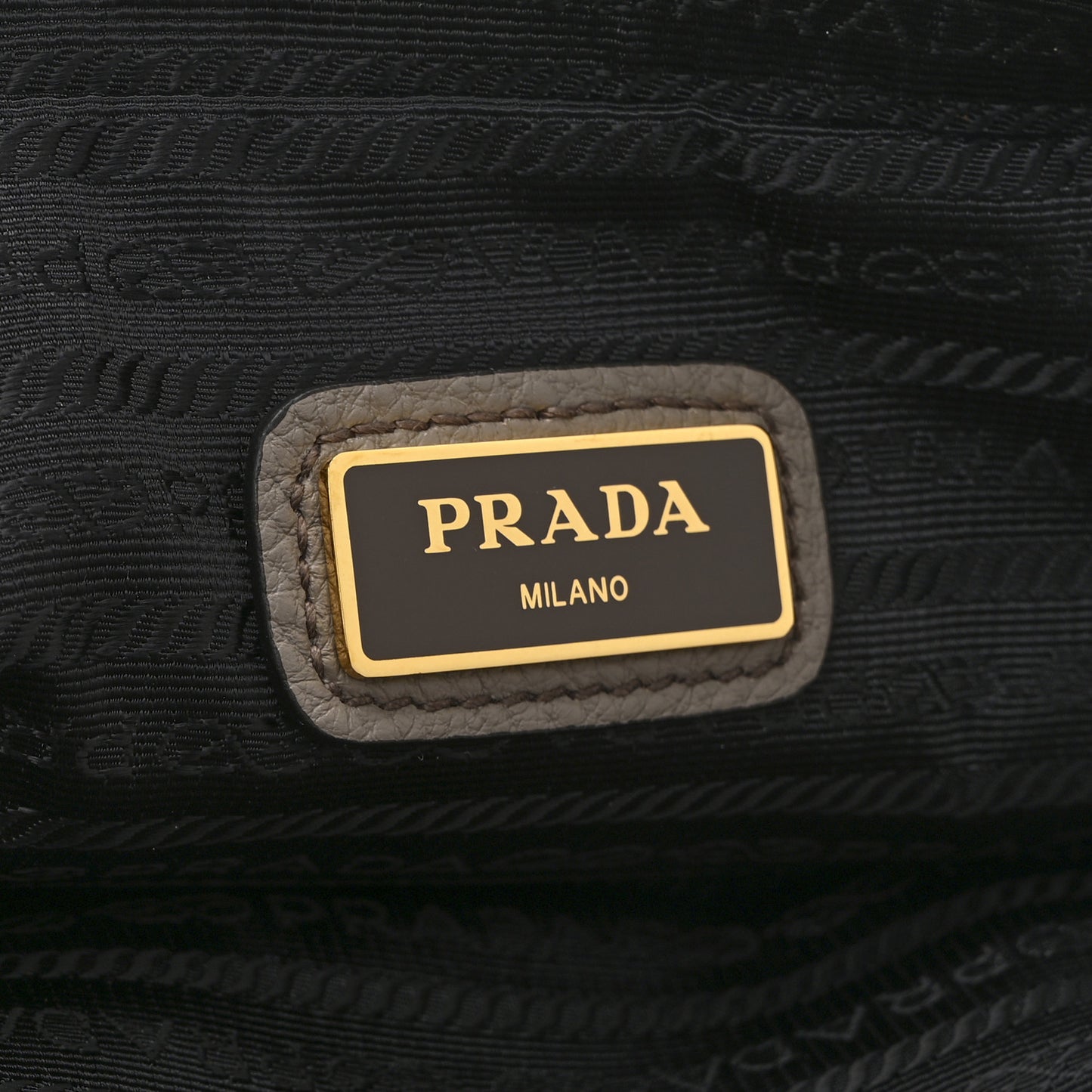 Vitello Phenix Camera Bag Argilla