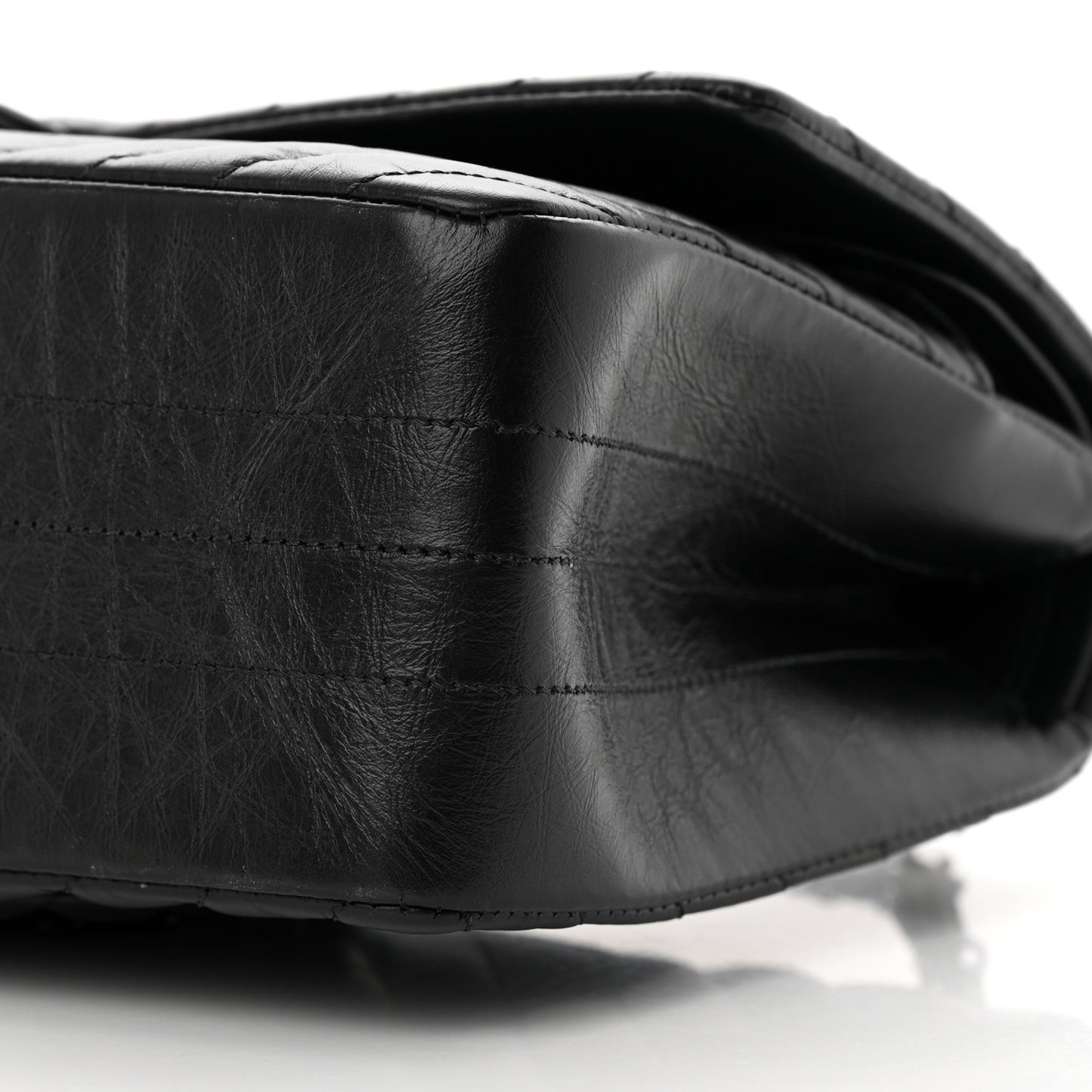 Aged Calfskin Chevron Quilted 2.55 Reissue 226 So Black