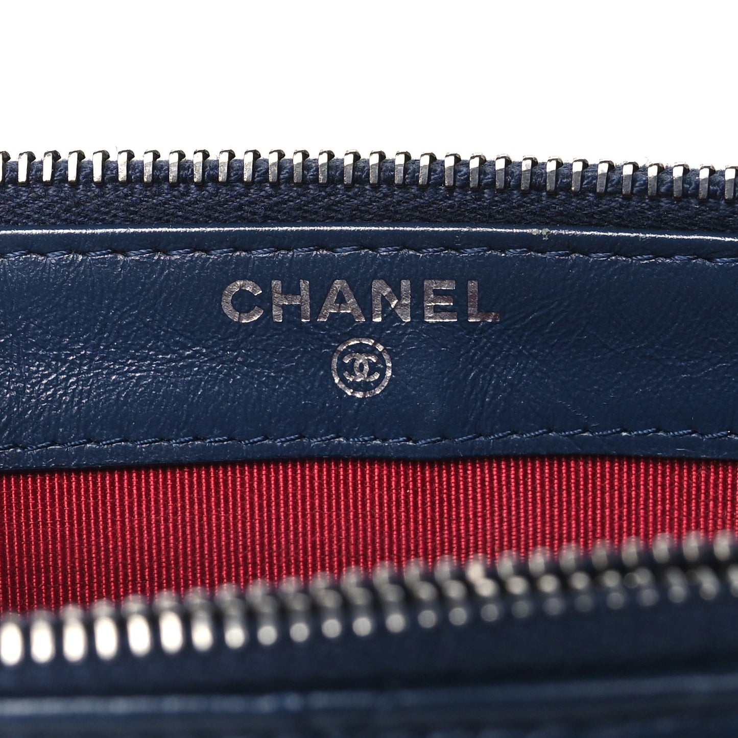 Aged Calfskin Quilted Small Gabrielle Clutch With Chain Navy Black