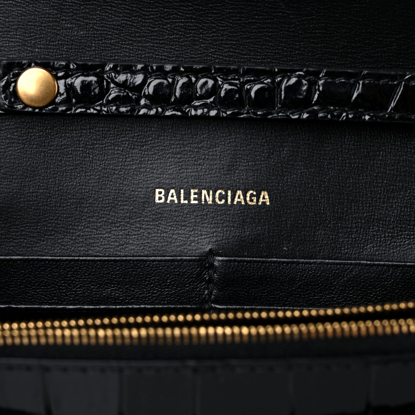 Shiny Calfskin Crocodile Embossed Hourglass Chain Bag Black