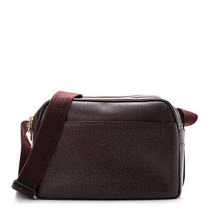 Louis Vuitton Taiga Reporter Messenger Acajou 1 of 9
