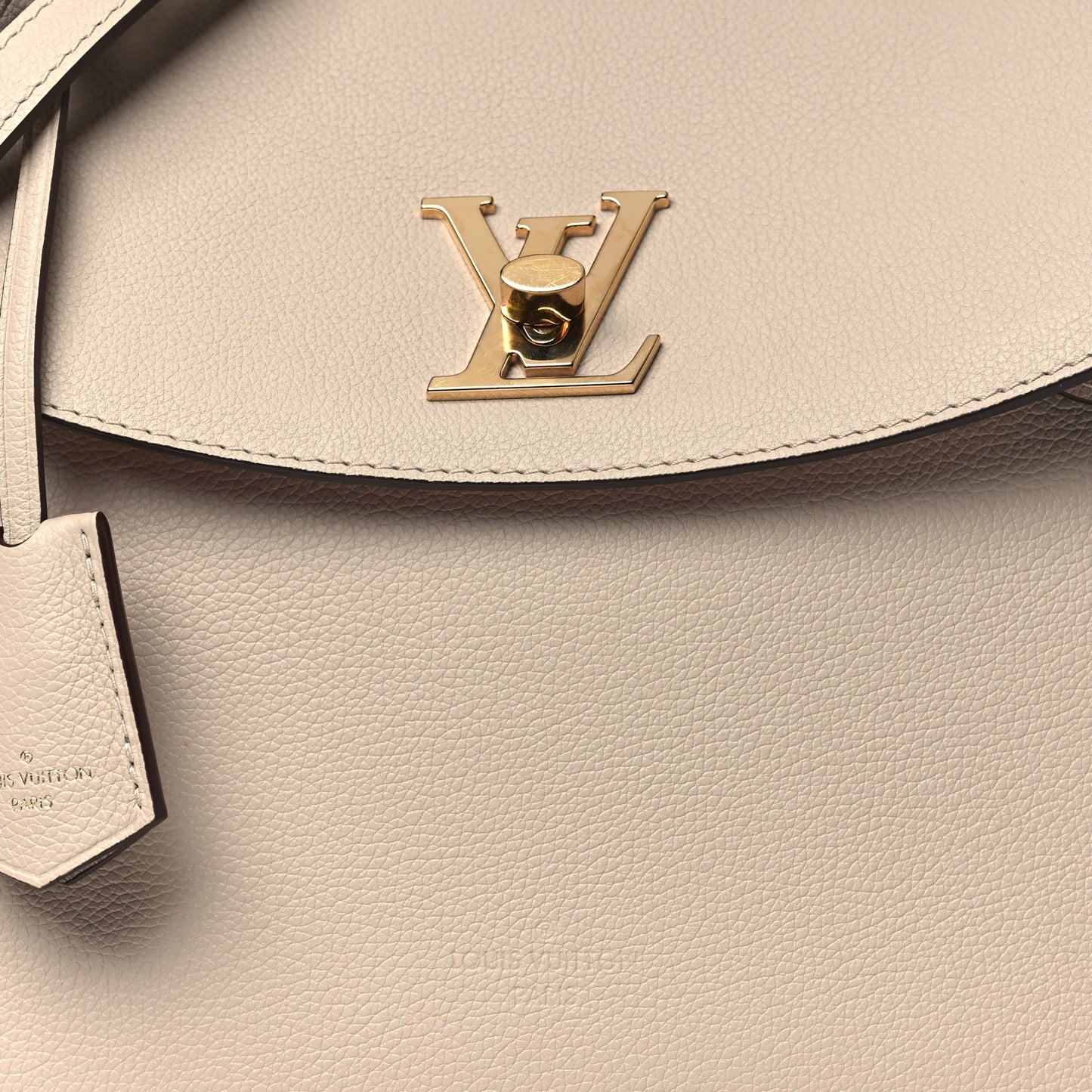 Soft Calfskin Lockme Ever MM Greige