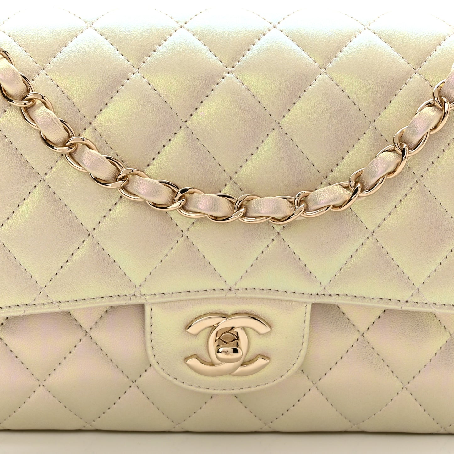 Iridescent Lambskin Quilted Medium Double Flap Ivory