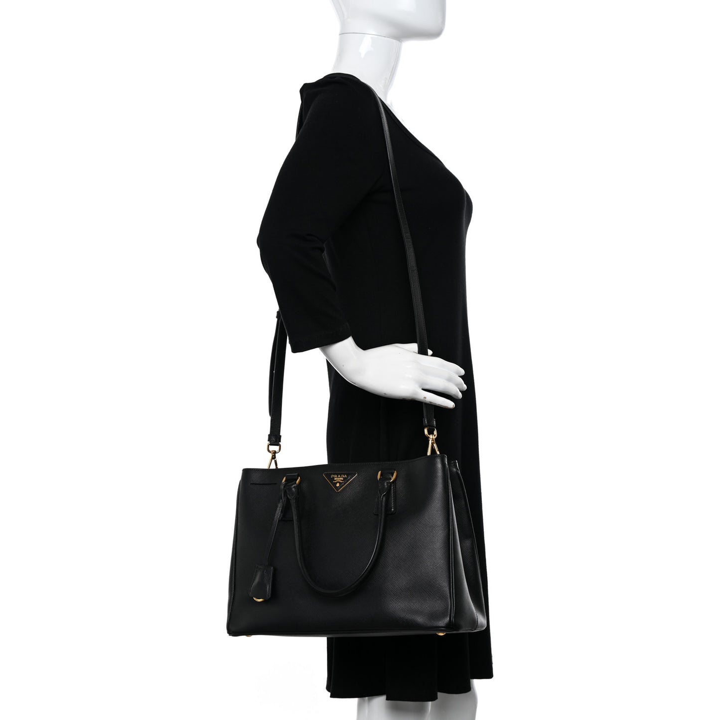 Saffiano Medium Galleria Double Zip Tote Black