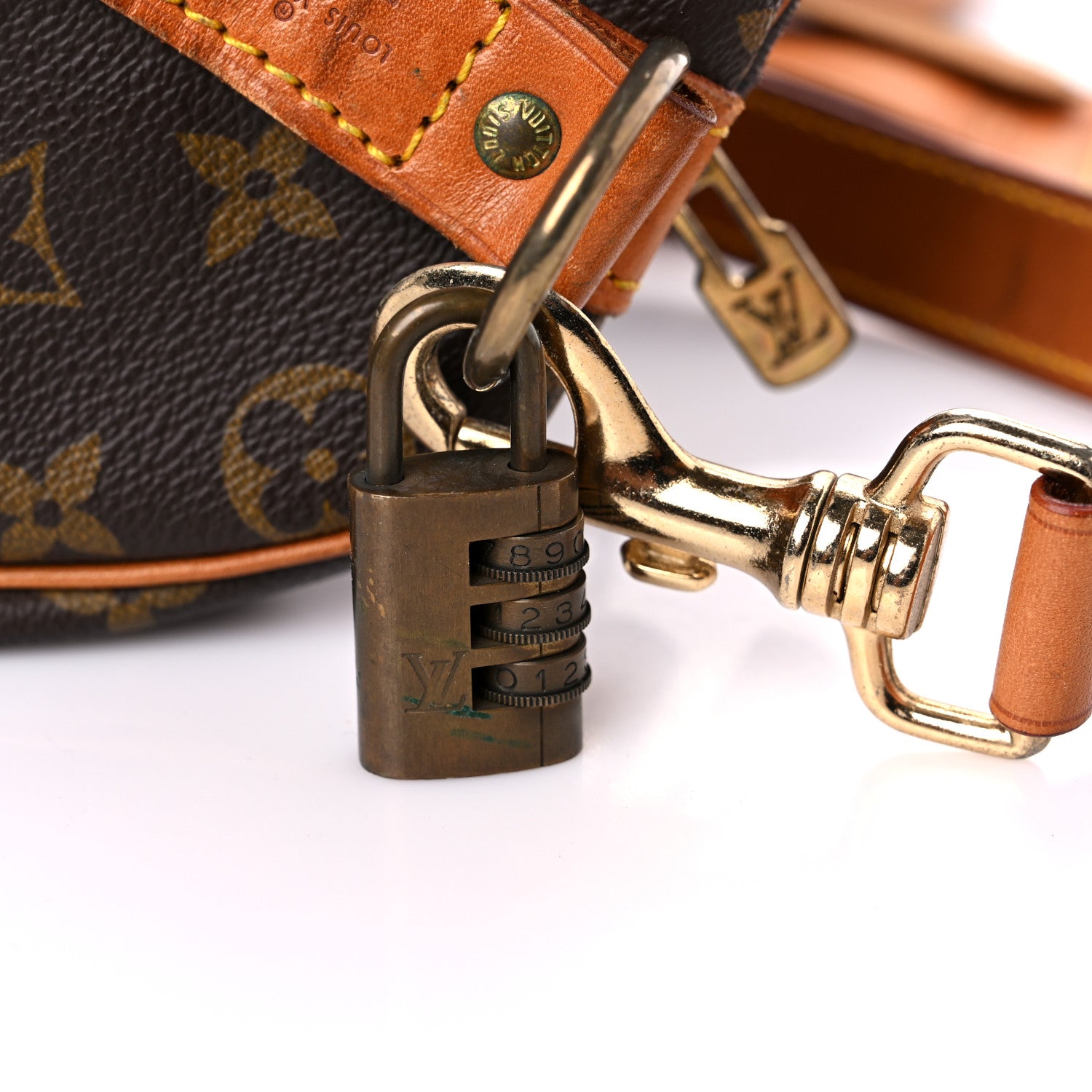 Louis Vuitton Monogram Keepall Bandouliere 50 23 of 31