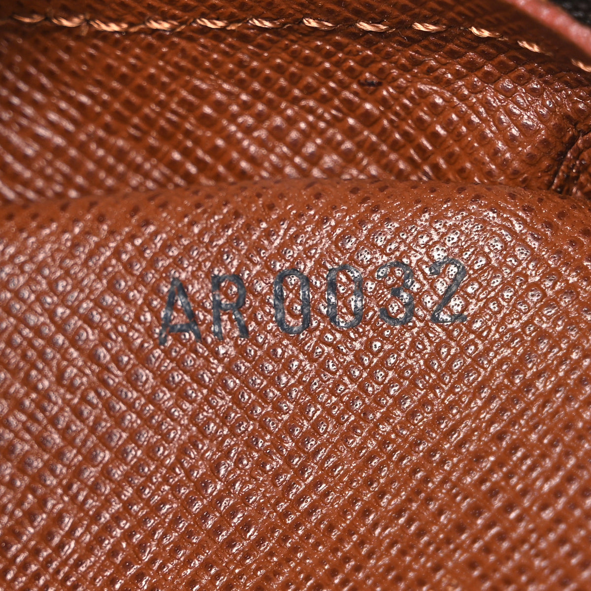 Monogram Amazone