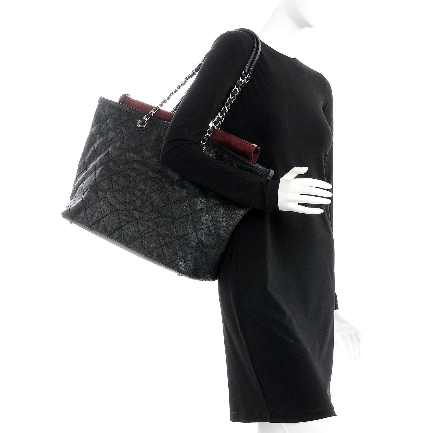 Chanel Grained Calfskin Quilted Large Daily Tote Black 2 of 8