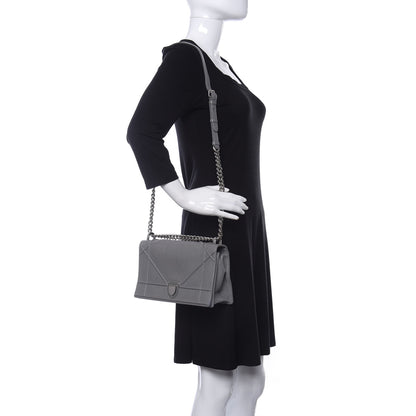 Christian Dior Grained Calfskin Medium Diorama Flap Bag Gris 2 of 13
