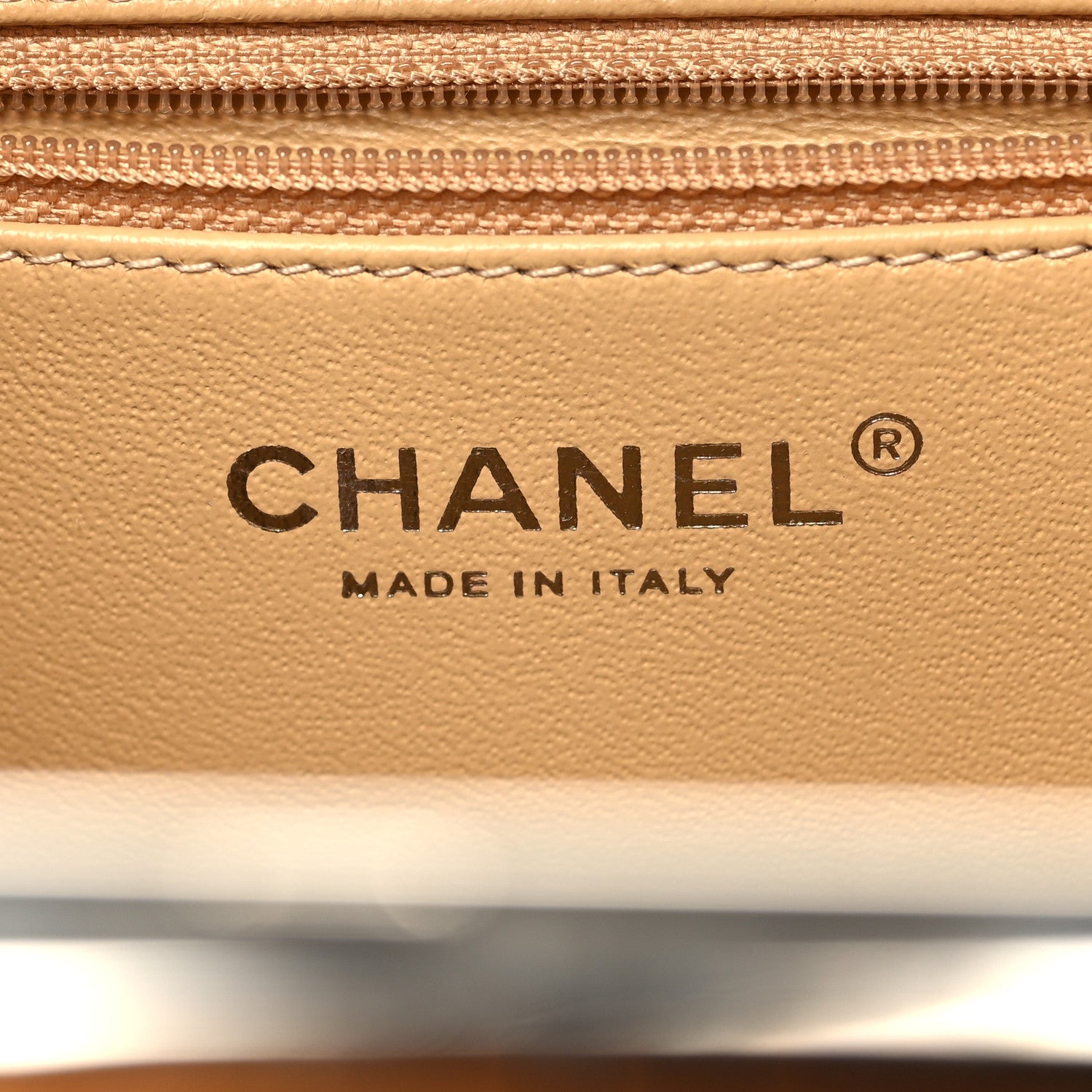 Chanel Raffia Calfskin CC Filigree Vanity Case White 6 of 10