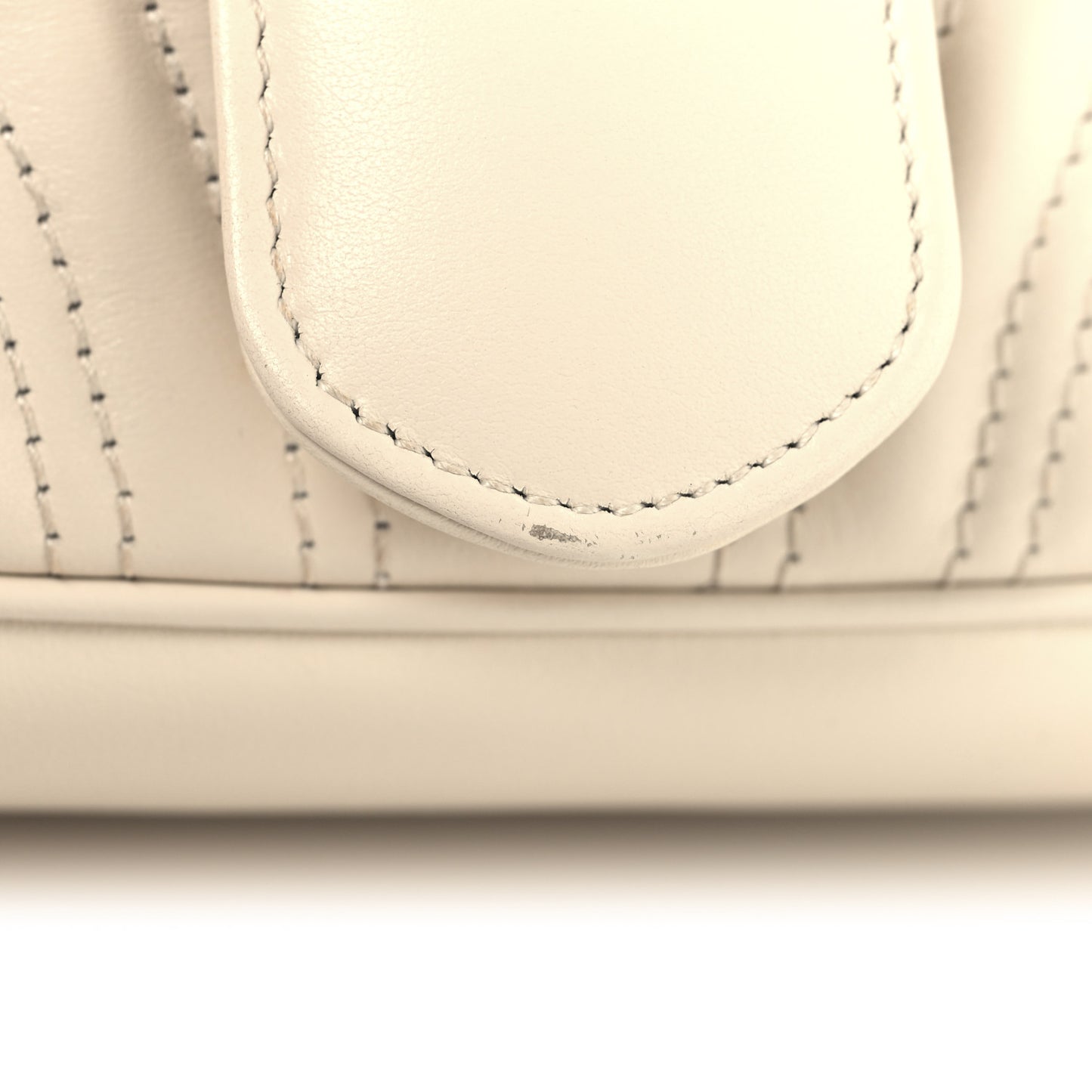 Calfskin Matelasse Small GG Marmont Shoulder Bag White