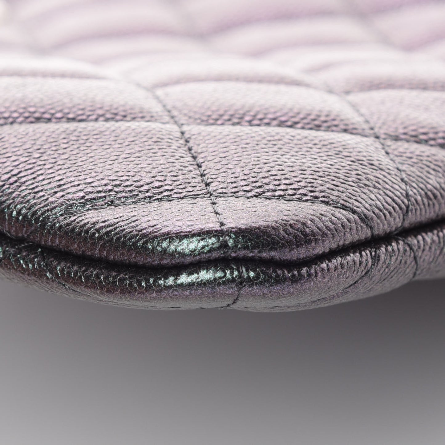 Iridescent Caviar Quilted Medium Cosmetic Case Black