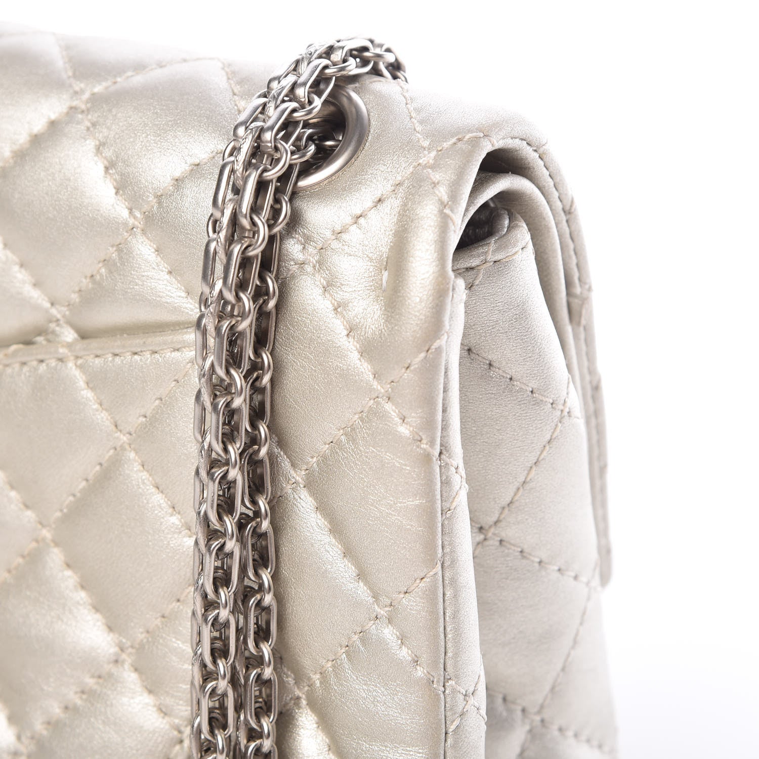Chanel Metallic Lambskin 2.55 Reissue 225 Flap Pale Gold 10 of 32