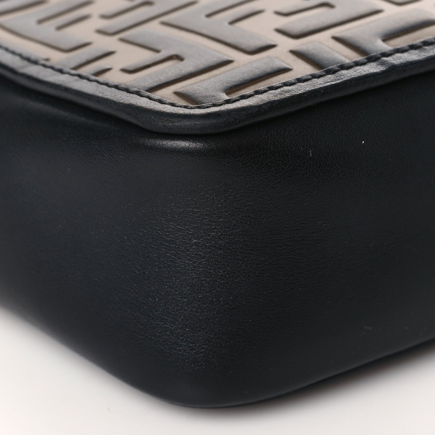 Vitello Century Bi-Color FF 1974 Embossed Mini Camera Case Maya Black