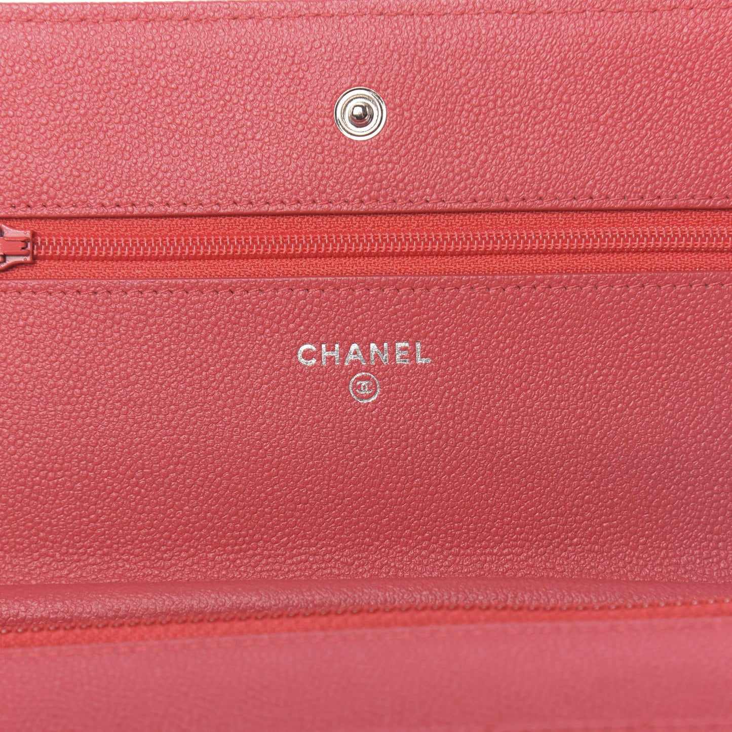 Caviar Chevron Quilted Wallet On Chain WOC Red