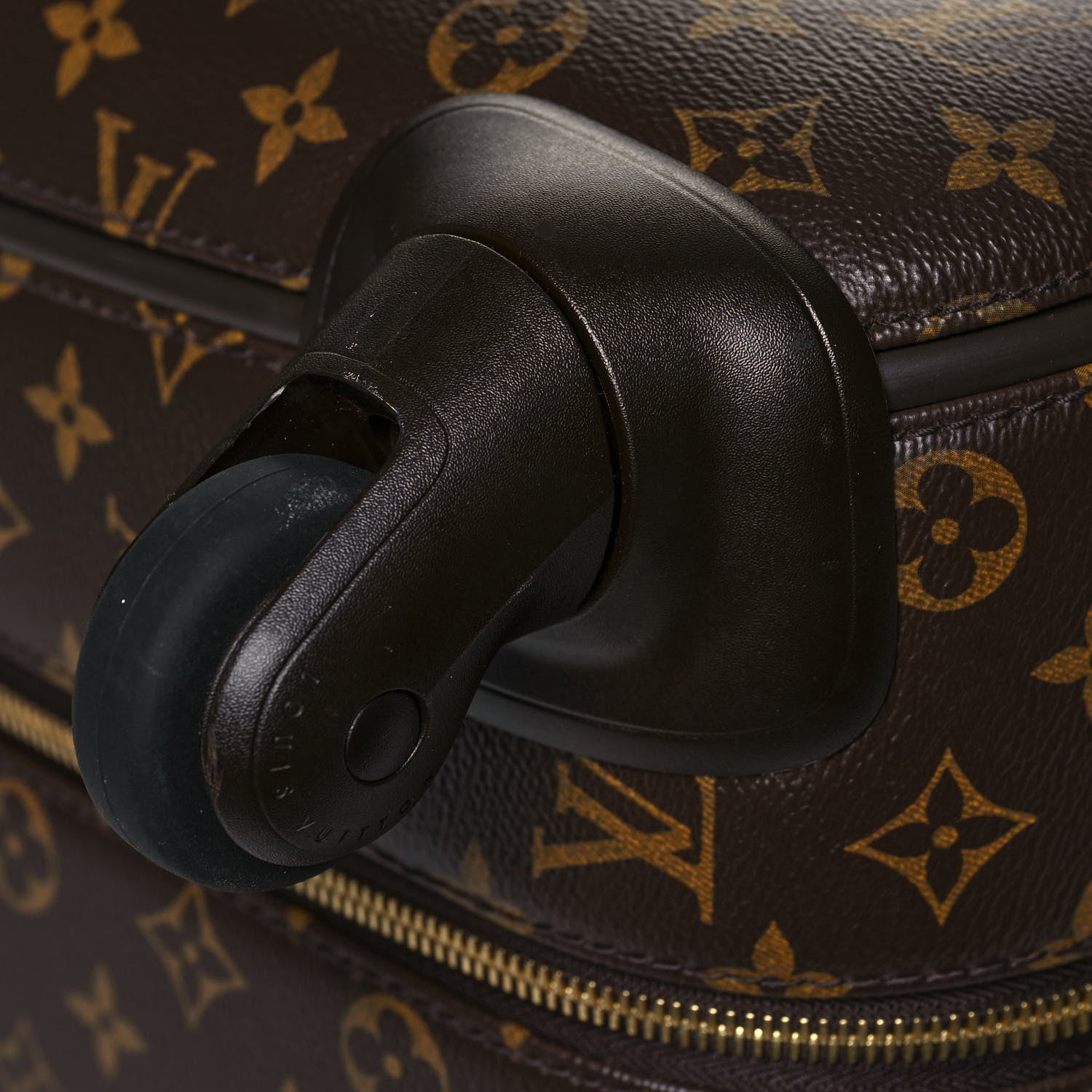 Louis Vuitton Monogram Zephyr 70 12 of 17