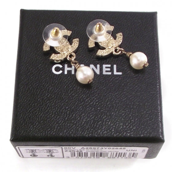 Chanel Pearl CC Logo Earrings 2 of 5