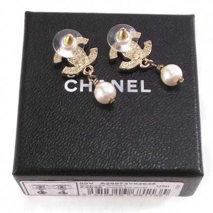 Chanel Pearl CC Logo Earrings 2 of 5