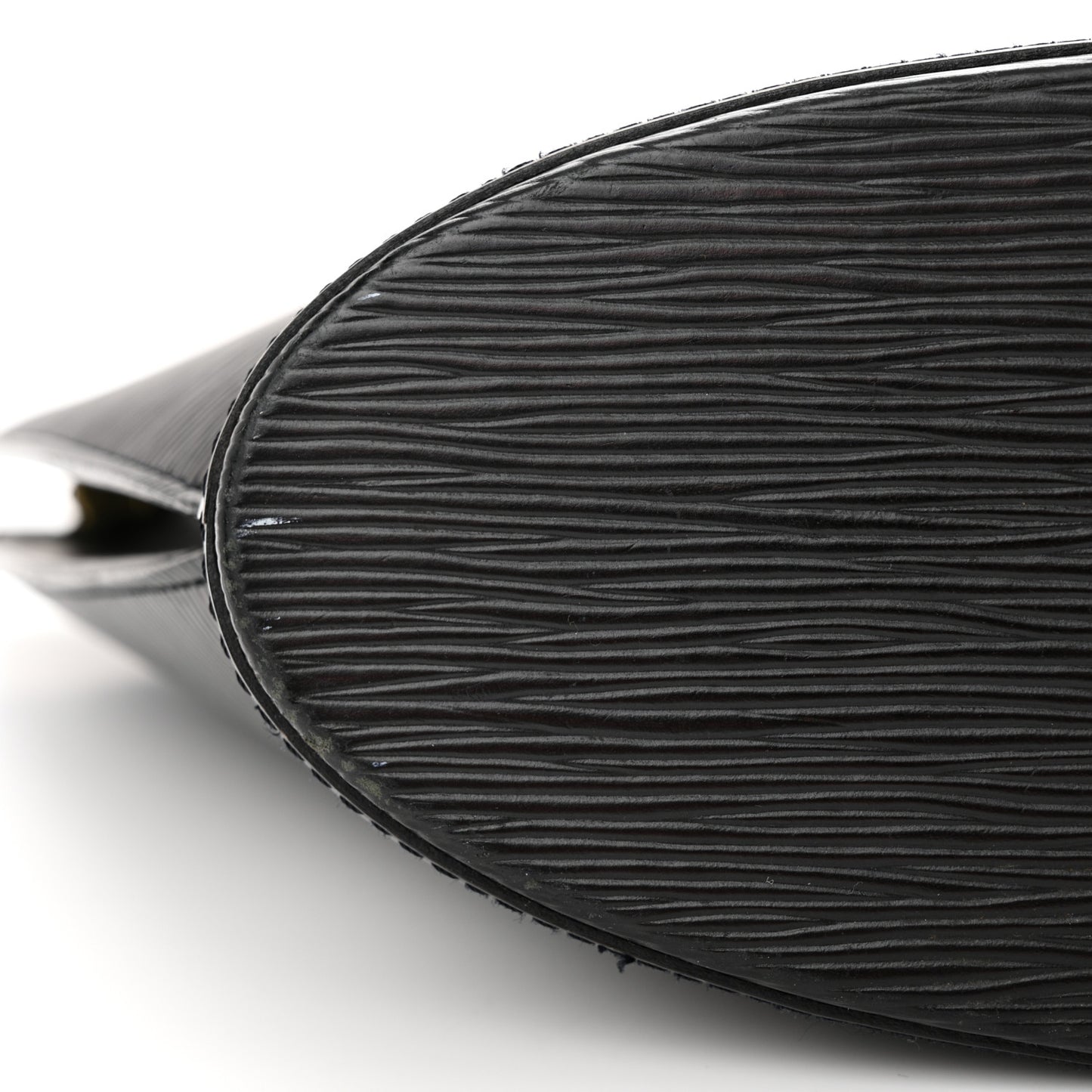 Epi Saint Jacques PM Long Straps Black