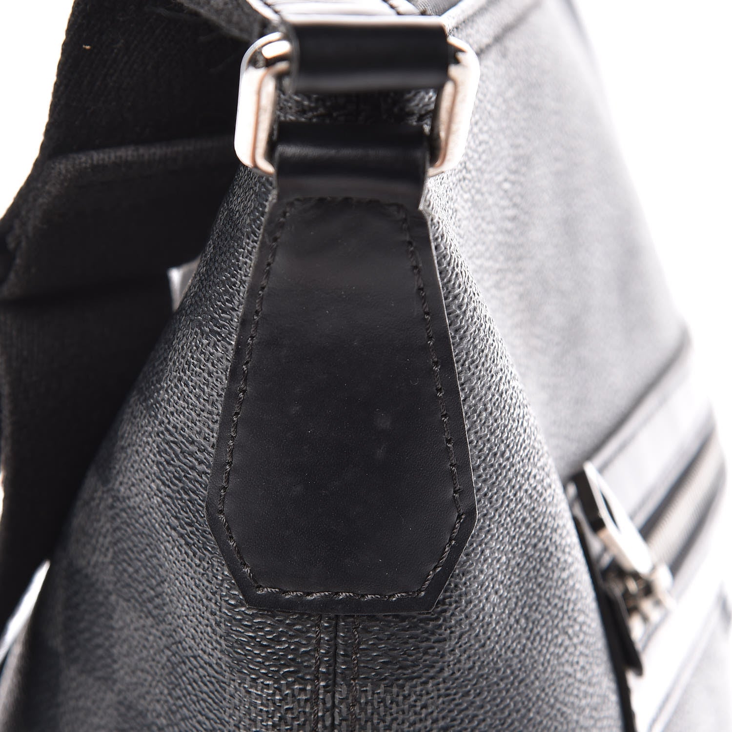 Louis Vuitton Damier Graphite Mick MM 13 of 15